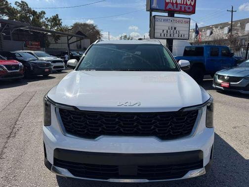 Glacial White Pearl 2024 Kia Sorento S