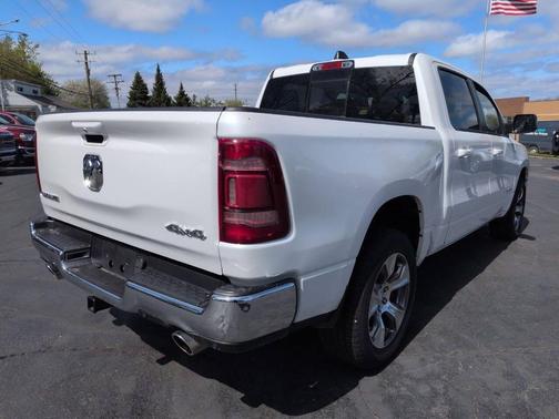 Ivory White Tri-Coat Pearlcoat 2023 RAM 1500 Laramie