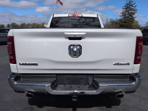 Ivory White Tri-Coat Pearlcoat 2023 RAM 1500 Laramie