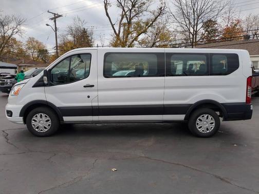 Oxford White 2022 Ford Transit-350 XLT
