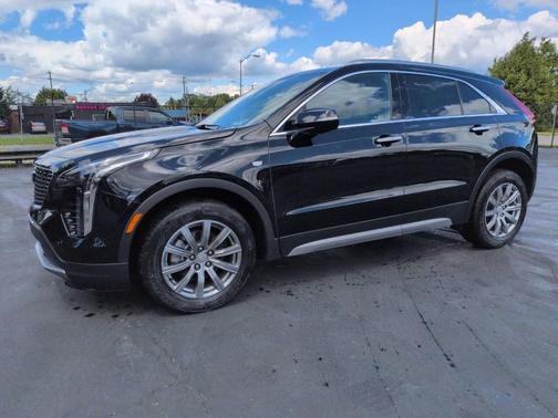 Stellar Black Metallic 2023 Cadillac XT4 Premium Luxury