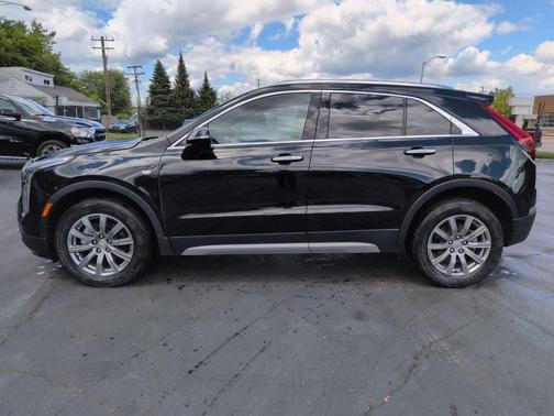 Stellar Black Metallic 2023 Cadillac XT4 Premium Luxury