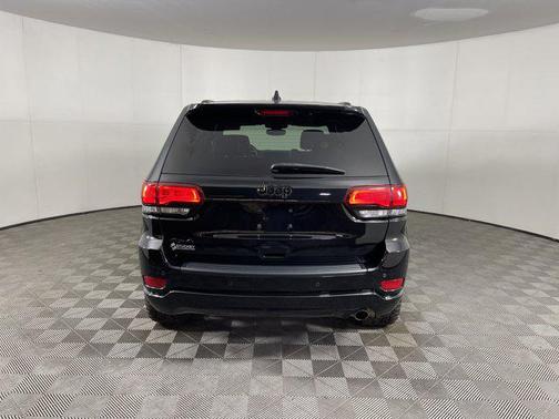 2022 Jeep Grand Cherokee Laredo