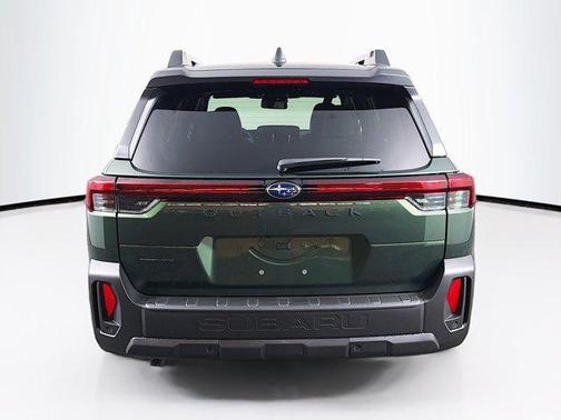 Deep Emerald Green Pearl 2026 Subaru Outback Premium