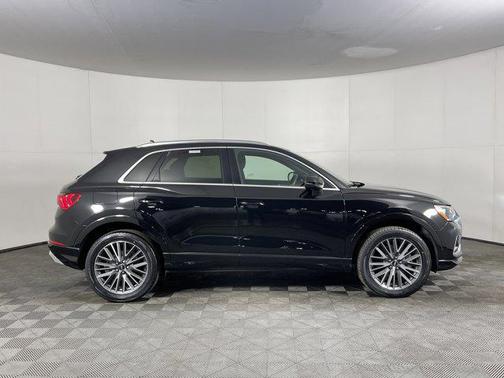 2022 Audi Q3 40 Premium