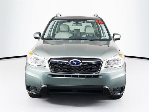 Jasmine Green Metallic 2016 Subaru Forester 2.5i Touring