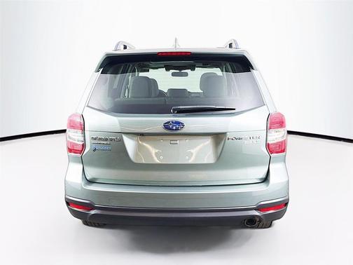 Jasmine Green Metallic 2016 Subaru Forester 2.5i Touring