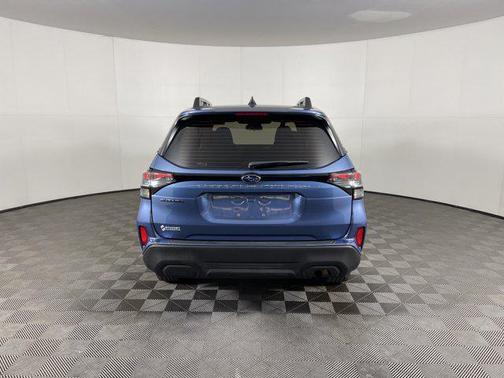2025 Subaru Forester Base