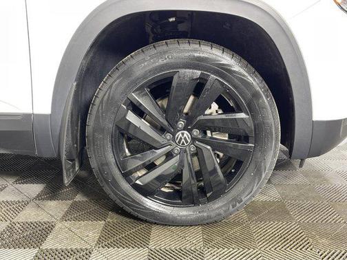 2023 Volkswagen Atlas Cross Sport 2.0T SE w/Technology 4MOTION