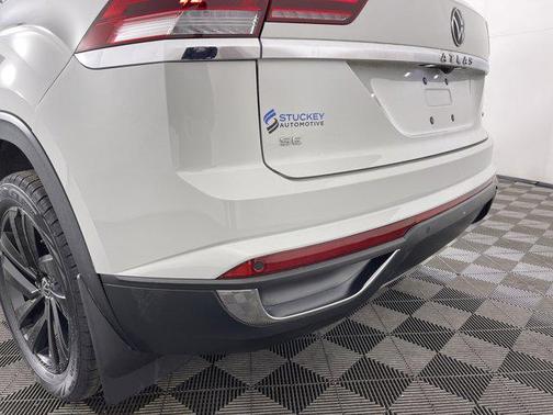 2023 Volkswagen Atlas Cross Sport 2.0T SE w/Technology 4MOTION