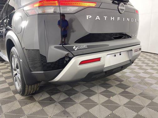 2024 Nissan Pathfinder SL 4WD