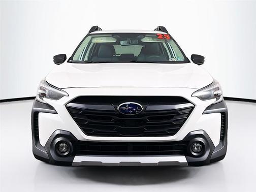Crystal White Pearl 2025 Subaru Outback Limited