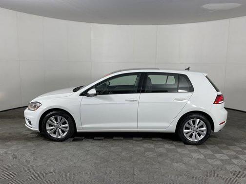 2018 Volkswagen Golf TSI SE