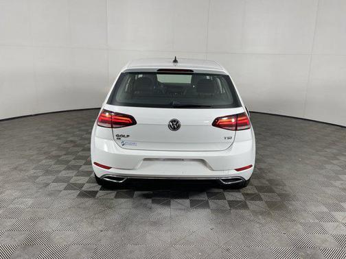 2018 Volkswagen Golf TSI SE
