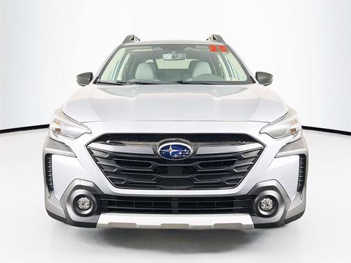 Ice Silver Metallic 2025 Subaru Outback Limited