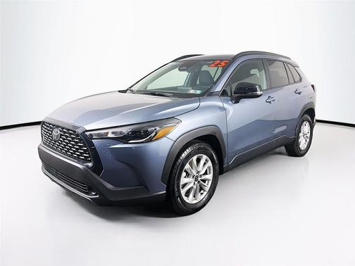 2025 Toyota Corolla Cross LE