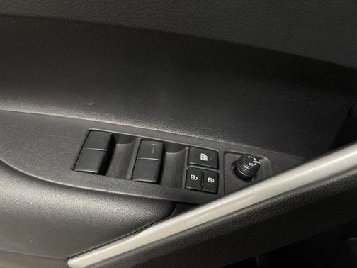 Celestite 2025 Toyota Corolla Cross LE