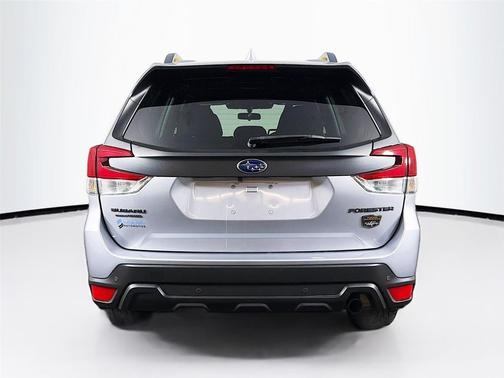 Ice Silver Metallic 2022 Subaru Forester Wilderness