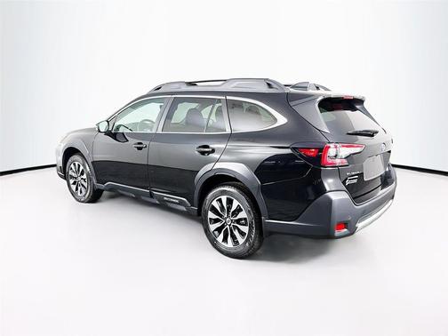 Crystal Black Silica 2024 Subaru Outback Limited XT