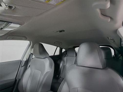 Ice Silver Metallic 2026 Subaru Crosstrek Base