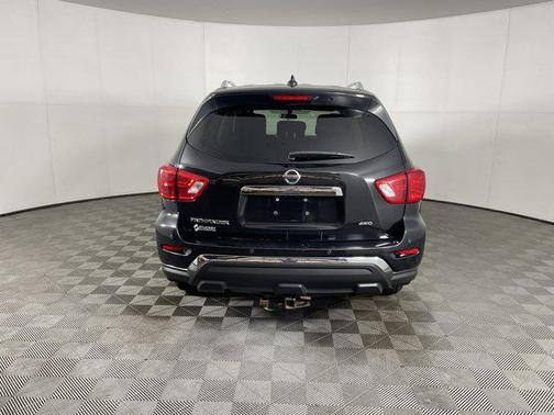 2019 Nissan Pathfinder S