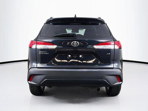 2025 Toyota Corolla Cross LE