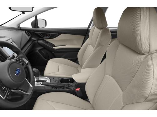 Crystal White Pearl 2019 Subaru Impreza 2.0i