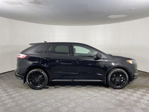 2022 Ford Edge ST Line
