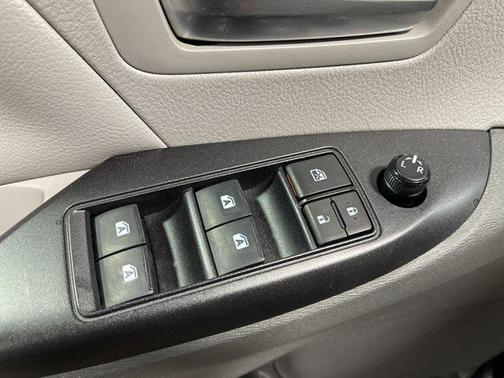 2020 Toyota Sienna LE