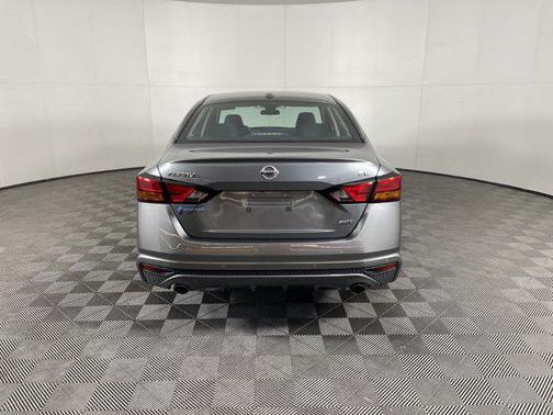 2022 Nissan Altima 2.5 SL