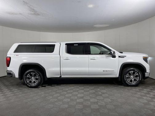 2024 GMC Sierra 1500 SLE