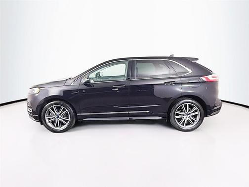 Agate Black 2019 Ford Edge Titanium