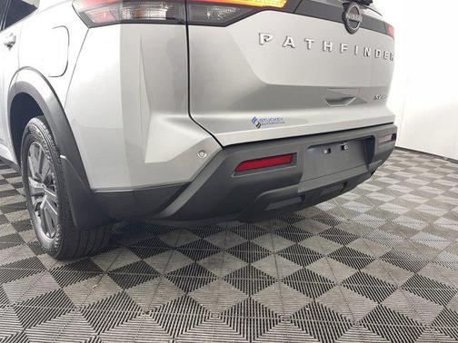 2024 Nissan Pathfinder SV 4WD