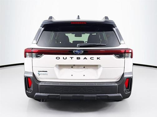 Crystal White Pearl 2026 Subaru Outback Premium