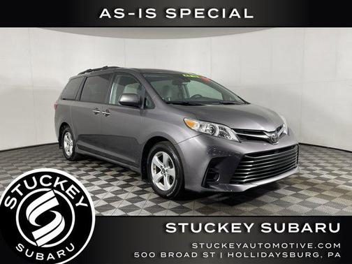 2019 Toyota Sienna LE