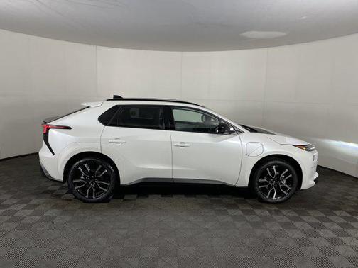 2026 Subaru Solterra Limited