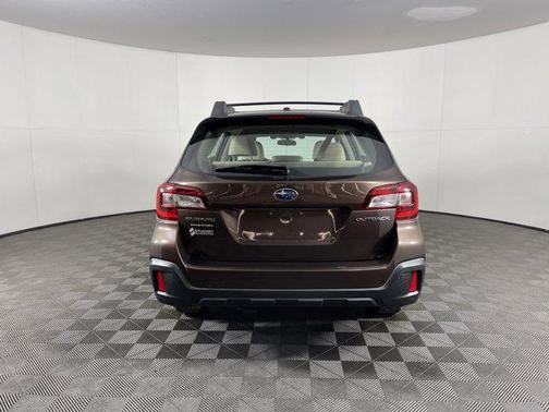 2019 Subaru Outback 2.5i