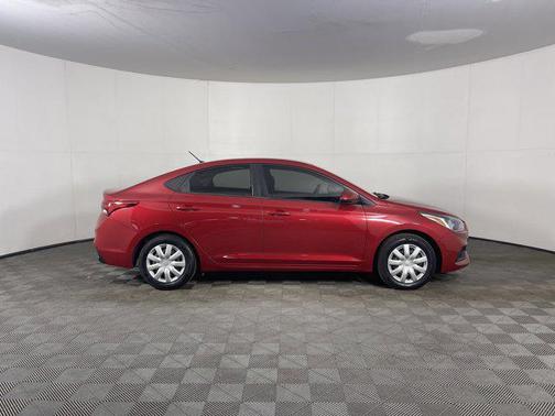 2020 Hyundai Accent SE