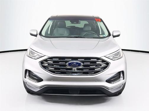 Ingot Silver Metallic 2019 Ford Edge Titanium