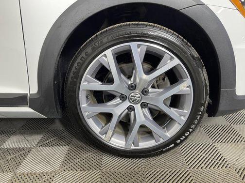 2017 Volkswagen Golf Alltrack TSI SEL