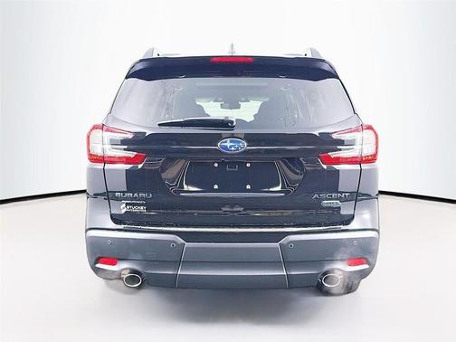 Crystal Black Silica 2026 Subaru Ascent Onyx Edition Touring 7-Passenger