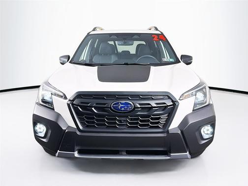 Crystal White Pearl 2024 Subaru Forester Wilderness