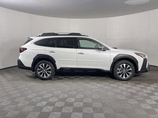 2025 Subaru Outback Touring