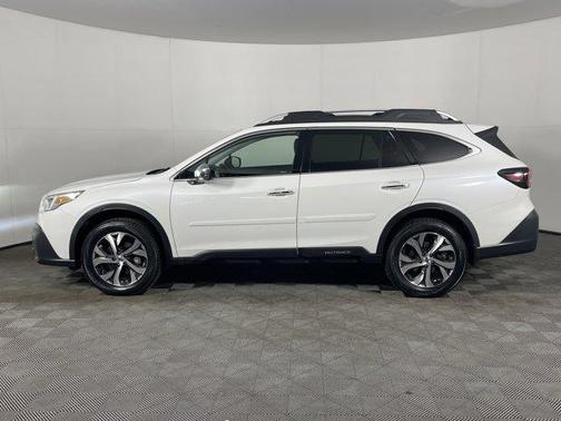 2022 Subaru Outback Touring XT