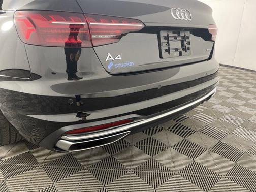 2022 Audi A4 45 S line Premium Plus