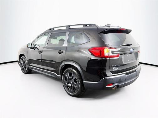Crystal Black Silica 2023 Subaru Ascent Onyx Edition Limited 7-Passenger