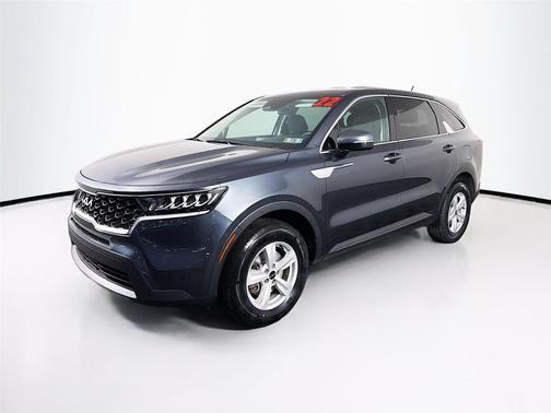 Gravity Grey 2022 Kia Sorento LX