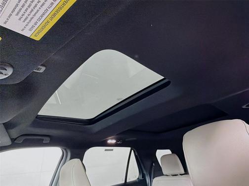 White Platinum Metallic Tri-Coat 2019 Ford Explorer Limited
