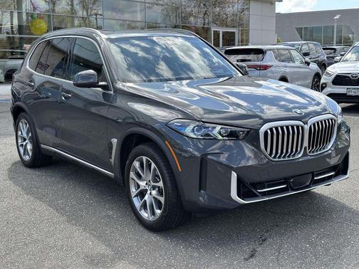 Grey 2026 BMW X5 xDrive40i