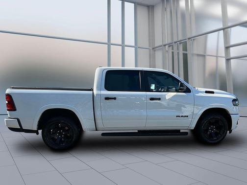 Bright White Clearcoat 2025 RAM 1500 Big Horn/Lone Star